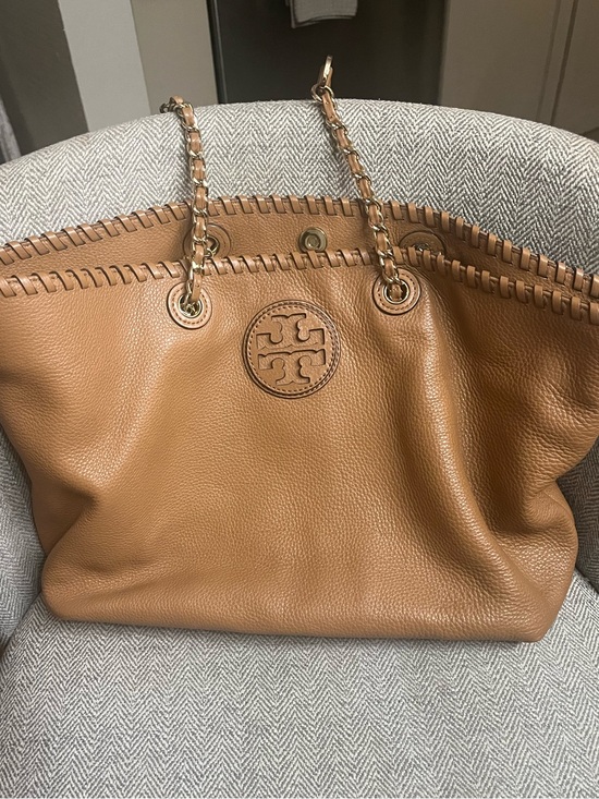 Tory Burch Handbags - Tory Burch Caramel Pebbled Leather Chain-Detail Tote